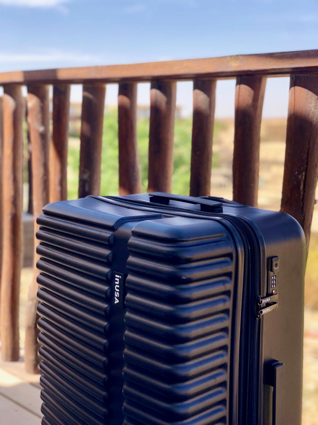 InUSA Ally 28" Hardside Spinner Checked Suitcase