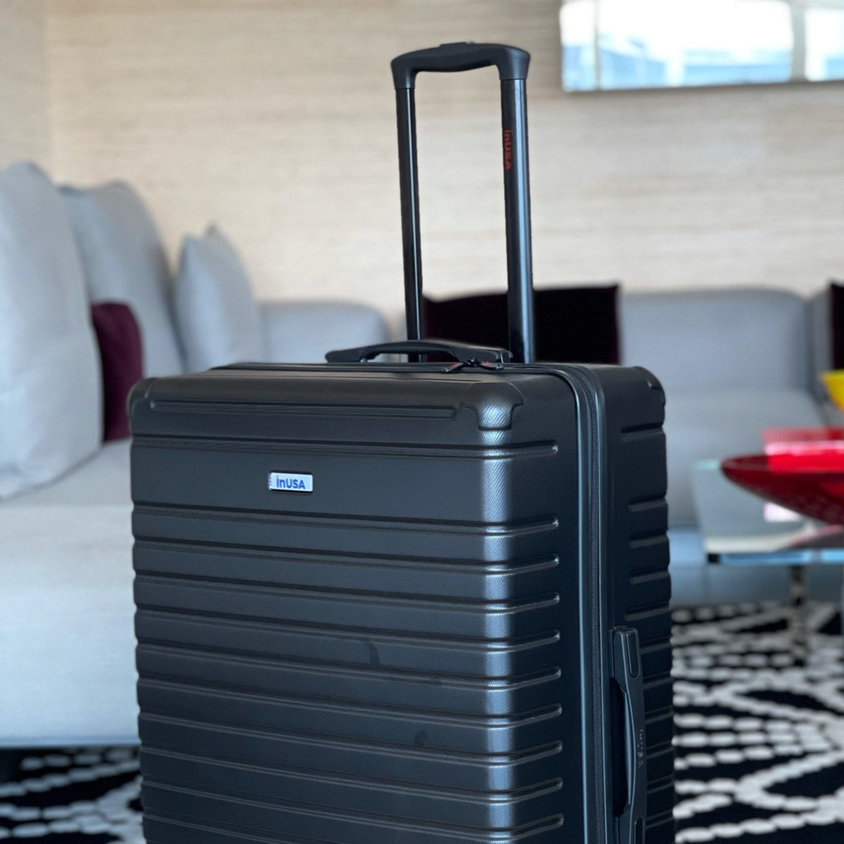 InUSA Deep 24" Hardside Spinner Checked Suitcase