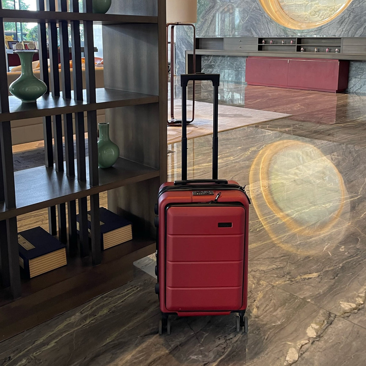 InUSA Elysian 20" Hardside Carry-On Luggage