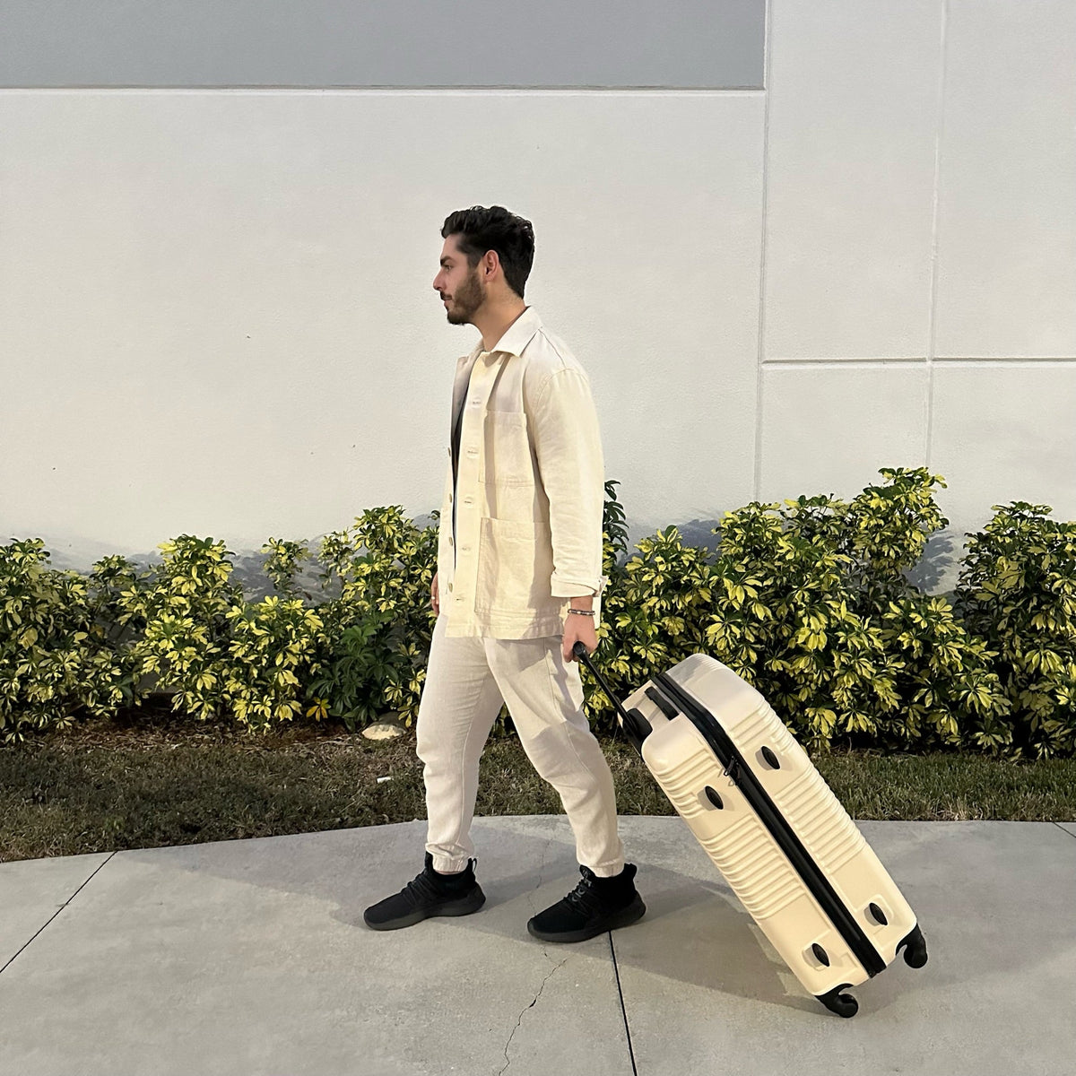 InUSA Resilience 28" Hardside Spinner Suitcase
